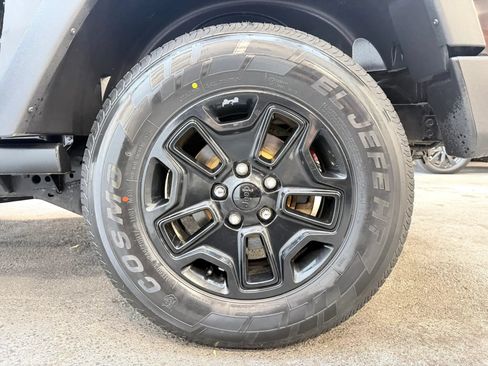 Used 2018 Jeep Wrangler Sport w/ Quick Order Package 23W AWD/4WD image 6