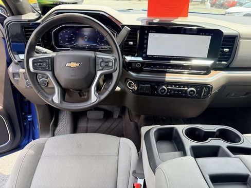 Used 2024 Chevrolet Silverado 1500 LT w/ Safety Package AWD/4WD image 17