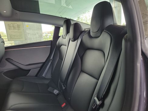 Used 2025 Tesla Model 3 Long Range RWD image 9