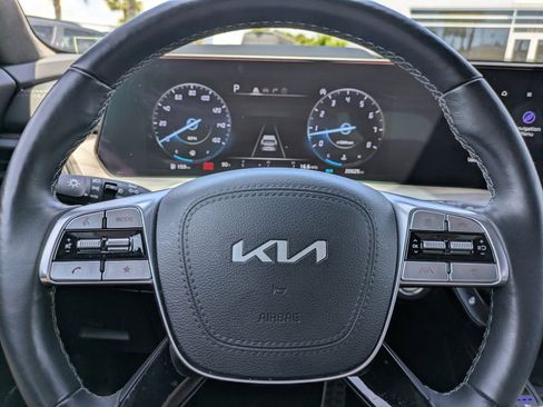 Certified 2025 Kia Telluride SX Prestige X-Line AWD/4WD image 25