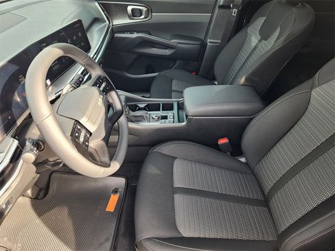 New 2026 Kia Sorento LX image 8