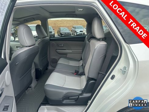 Certified 2017 Toyota Prius V Five image 10