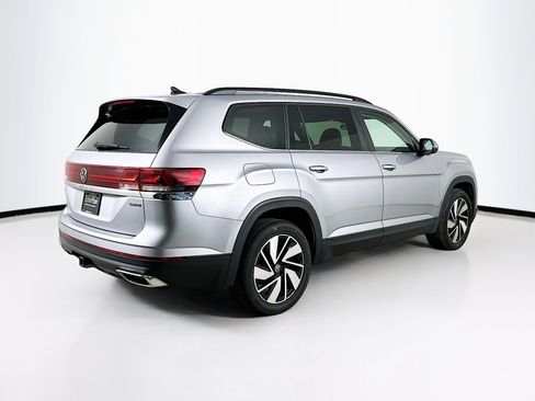 Used 2025 Volkswagen Atlas SE image 9