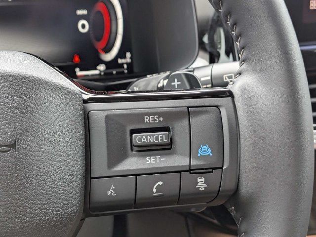 Used 2026 Nissan Pathfinder Platinum w/ Cargo Package FWD image 25