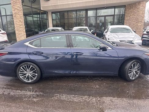 Used 2023 Lexus ES 350 w/ Premium Package image 3