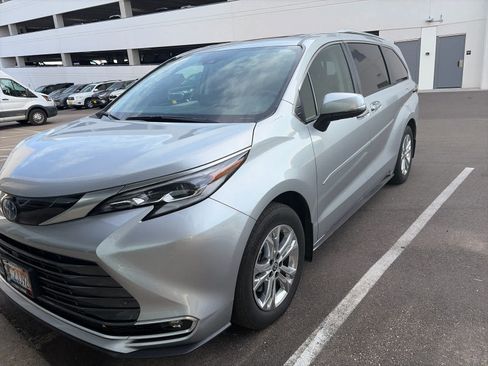 Certified 2023 Toyota Sienna Platinum AWD/4WD image 2