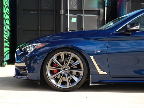 Used 2019 INFINITI Q60 Red Sport 400 RWD image 25