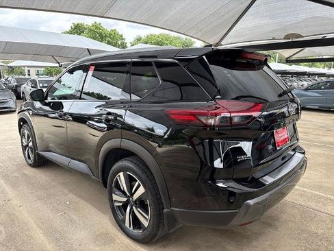 Certified 2025 Nissan Rogue SL AWD/4WD image 5