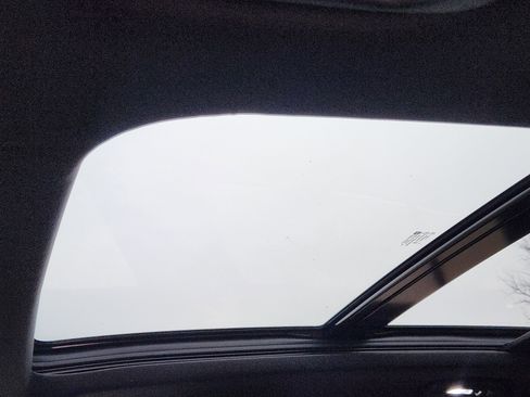 Certified 2023 Cadillac XT4 Luxury w/ Cold Weather Package image 24