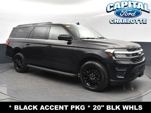 Used 2024 Ford Expedition Max XLT image 3