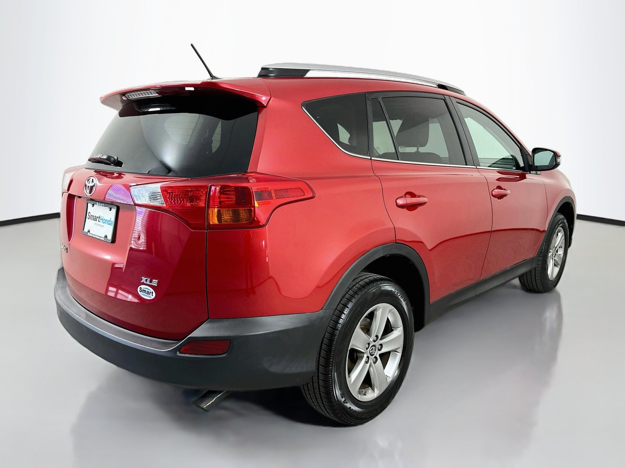 Used 2015 Toyota RAV4 XLE FWD image 7