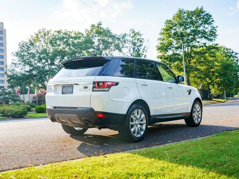 Used 2016 Land Rover Range Rover Sport SE image 6