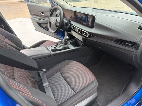 Used 2026 Nissan Sentra SR w/ Floor Mat Package FWD image 14
