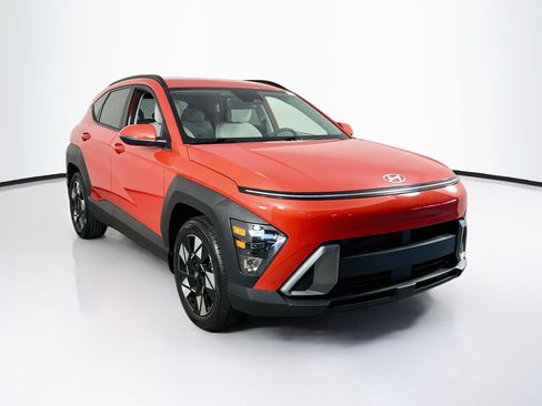 Used 2025 Hyundai Kona SEL FWD image 3