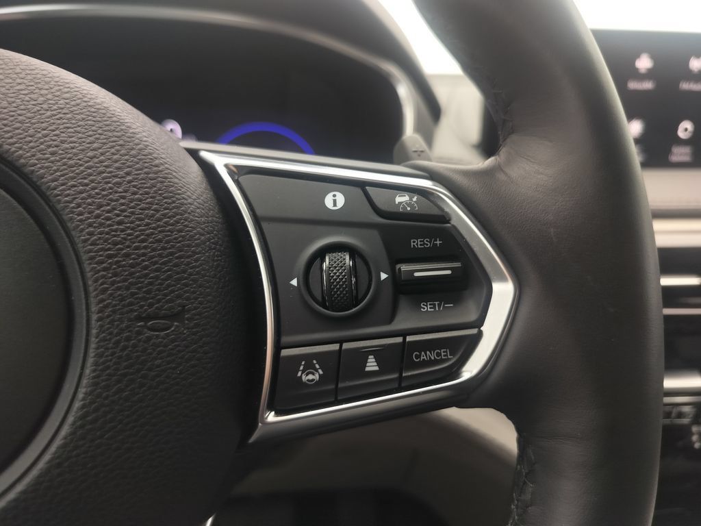 Used 2024 Acura MDX w/ Advance Package AWD/4WD image 10