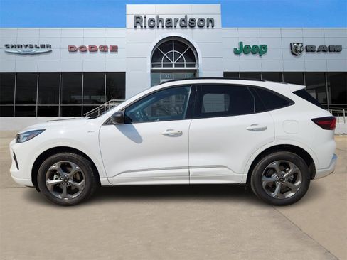 Used 2023 Ford Escape ST-Line image 3