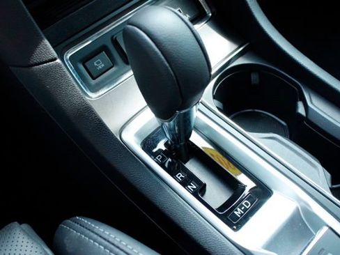 Used 2023 Subaru Ascent Limited w/ Technology Package AWD/4WD image 31