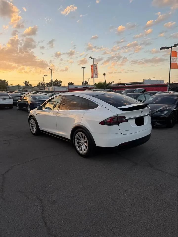 Used 2016 Tesla Model X 75D AWD/4WD image 5