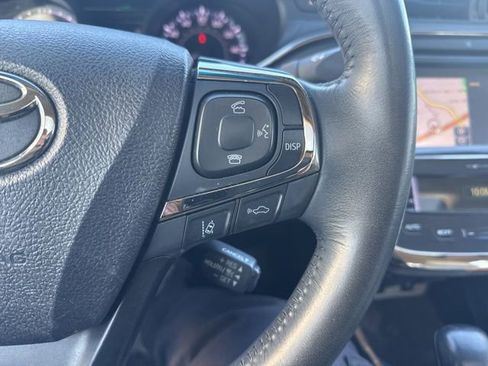 Used 2016 Toyota Avalon Limited image 17