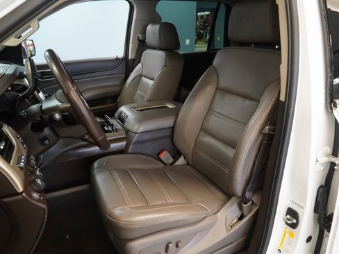 Used 2018 GMC Yukon Denali image 4