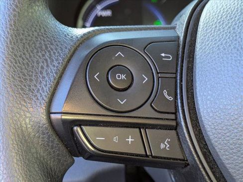 Used 2025 Toyota RAV4 XLE AWD/4WD image 11