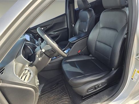 Used 2017 Chevrolet Malibu LT w/ Leather Package image 11