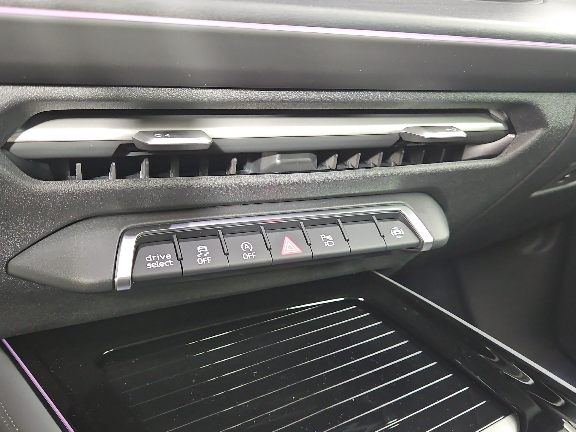 New 2026 Audi Q3 quattro 2.0T AWD/4WD image 34