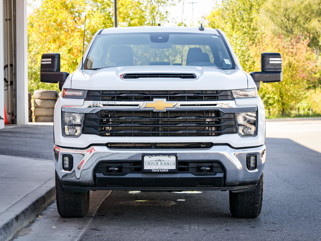 Used 2024 Chevrolet Silverado 2500 LT w/ Convenience Package AWD/4WD image 9