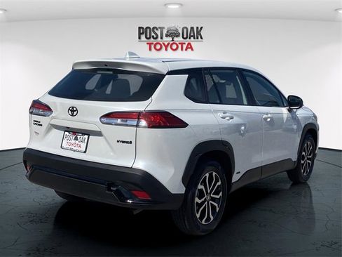 Used 2023 Toyota Corolla Cross S image 7