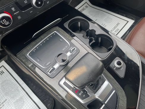 Used 2018 Audi Q7 3.0T Premium Plus AWD/4WD image 35