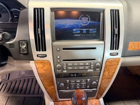 Used 2011 Cadillac STS image 10