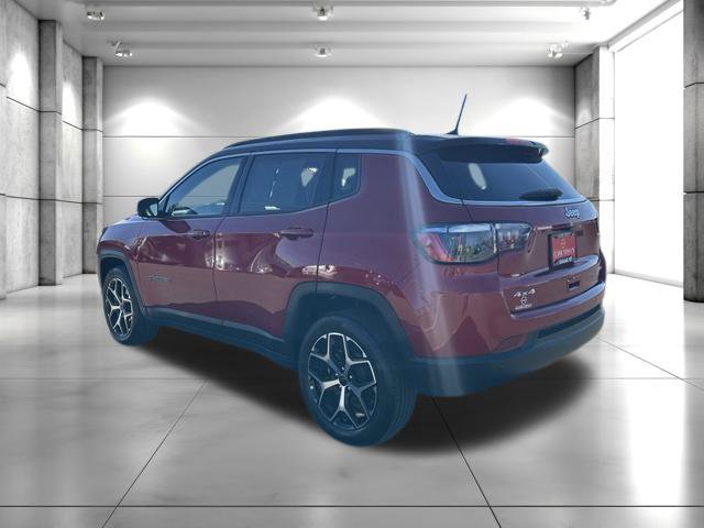 Used 2025 Jeep Compass Limited AWD/4WD image 5