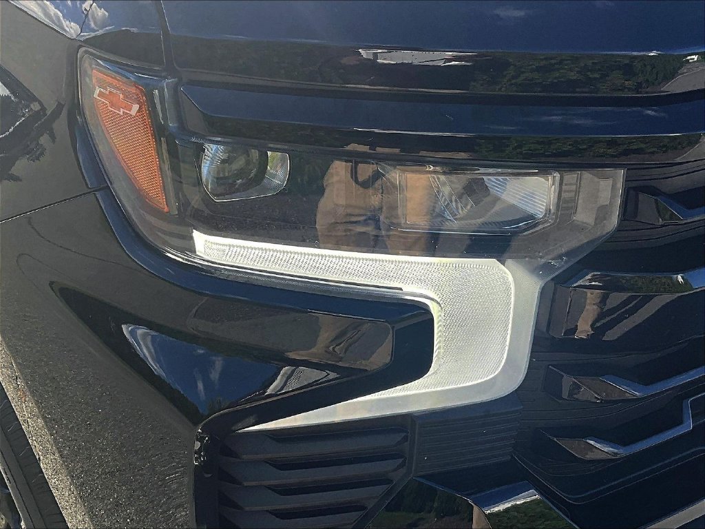 Used 2022 Chevrolet Silverado 1500 RST w/ Redline Edition AWD/4WD image 34