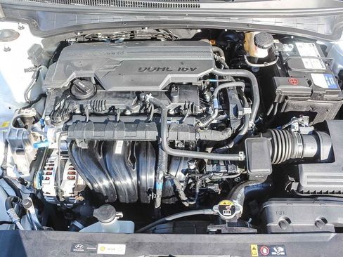 Certified 2025 Hyundai Elantra Limited image 38