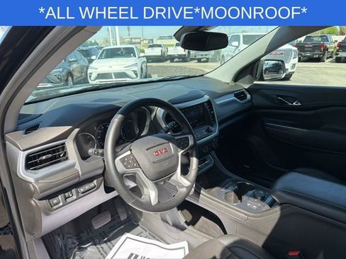 Used 2023 GMC Acadia SLT w/ Technology Package AWD/4WD image 17