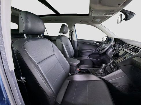 Used 2020 Volkswagen Tiguan SE w/ Panoramic Sunroof Package FWD image 28