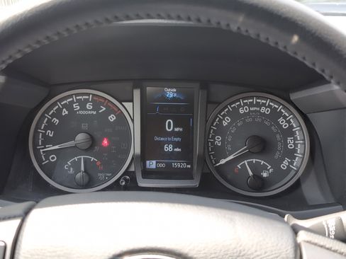 Used 2023 Toyota Tacoma TRD Sport w/ Advanced Technology Package image 18