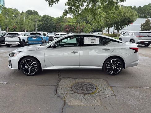New 2025 Nissan Altima 2.5 SR w/ SR Premium Package image 4