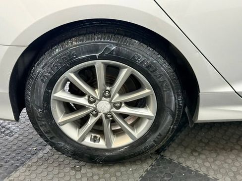 Used 2019 Hyundai Sonata SE FWD image 13