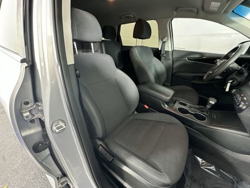 Used 2019 Kia Sorento L image 31