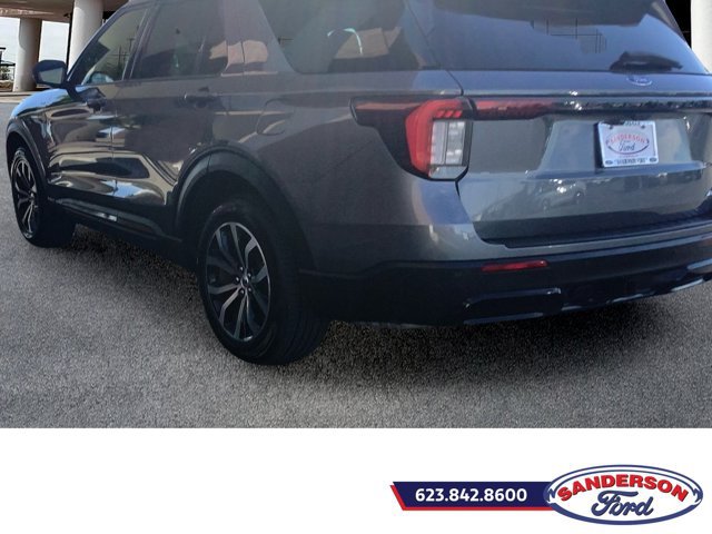 Certified 2025 Ford Explorer ST-Line AWD/4WD image 5