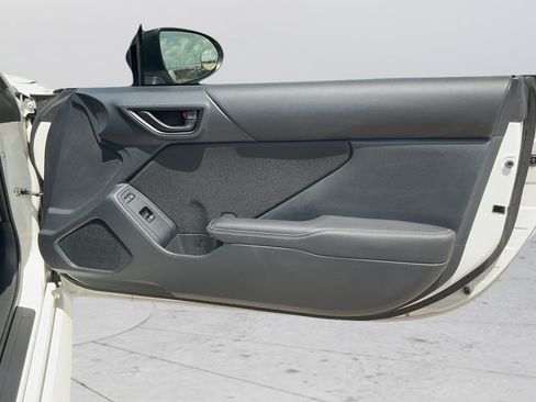 Used 2025 Toyota GR86 RWD image 18