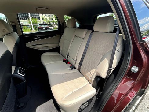 Used 2017 Kia Sorento LX image 24