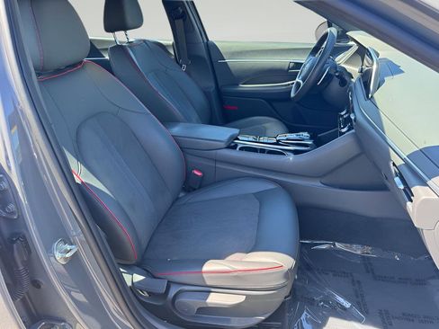 Used 2021 Hyundai Sonata SEL Plus w/ Tech Package FWD image 12