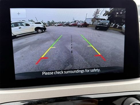 Used 2022 Ford Escape SE w/ SE Sport Appearance Package image 26