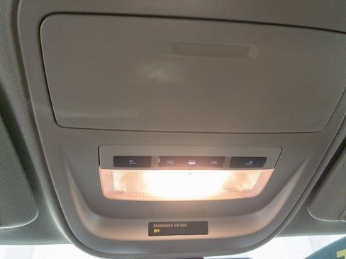 Used 2021 GMC Canyon Denali image 31