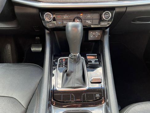 Used 2022 Jeep Compass Latitude image 28