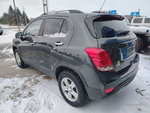 Used 2018 Chevrolet Trax LT w/ LT Convenience Package image 5