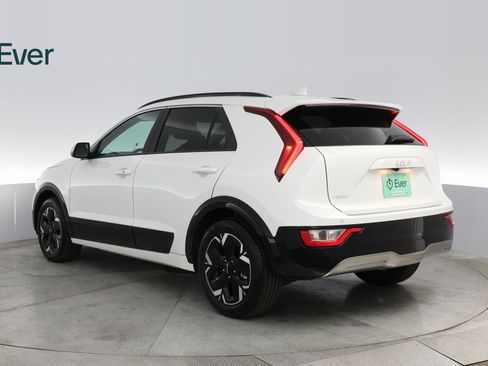 Used 2023 Kia Niro Wind image 14