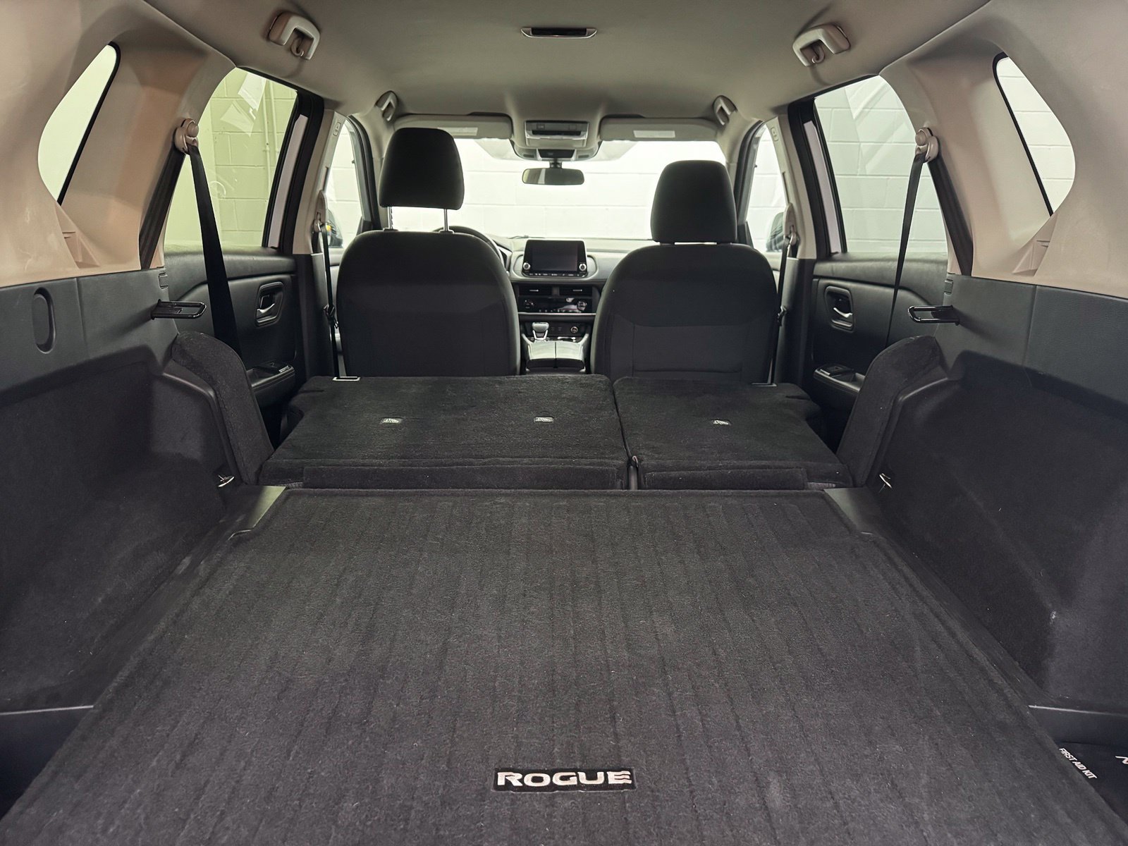 Certified 2025 Nissan Rogue SV AWD/4WD image 39